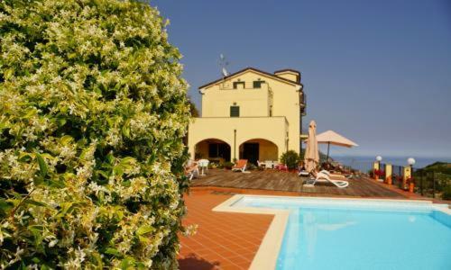 Santi * Pietra Ligure